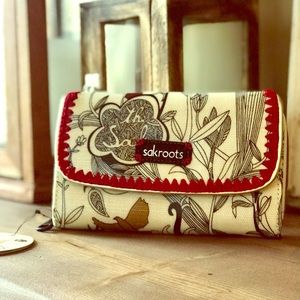 🎉 NWT 🎉 Sakroots Wallet